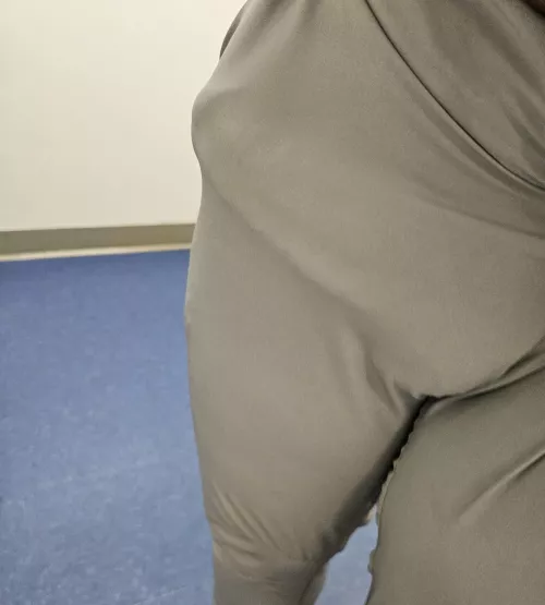 A little outline from the office.. happy Friday!!