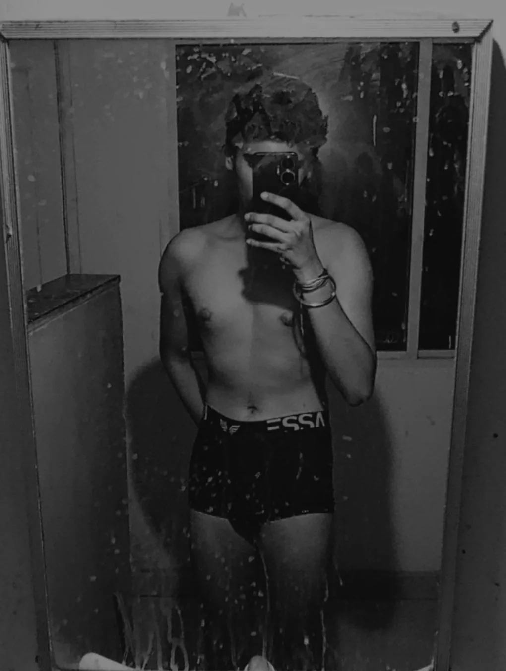 Aesthetic with buldge..