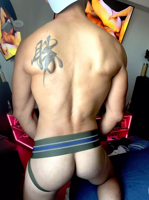 Am new to this whole nudity thing — go easy on me?