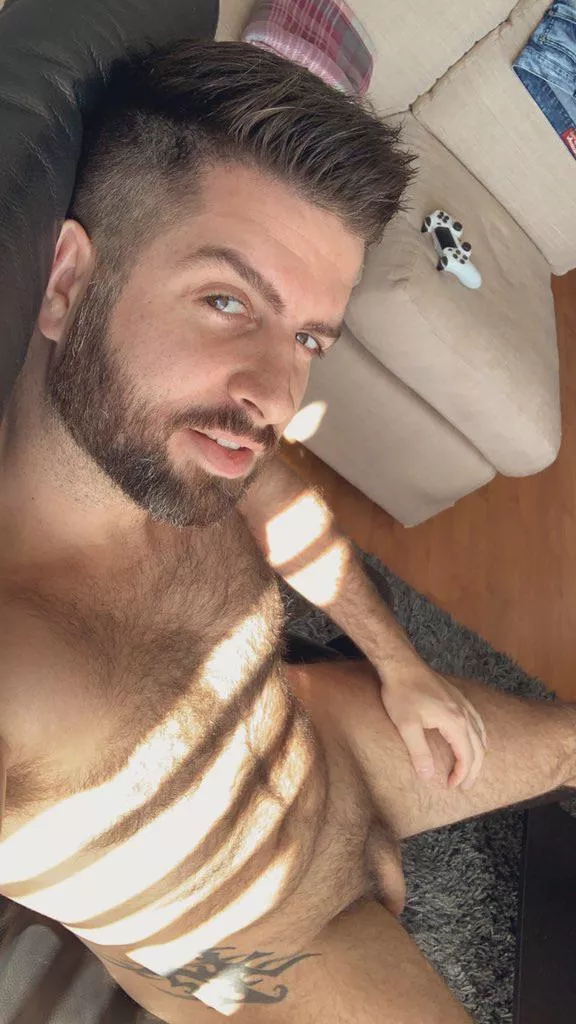 Best outfit to play games… 🎮