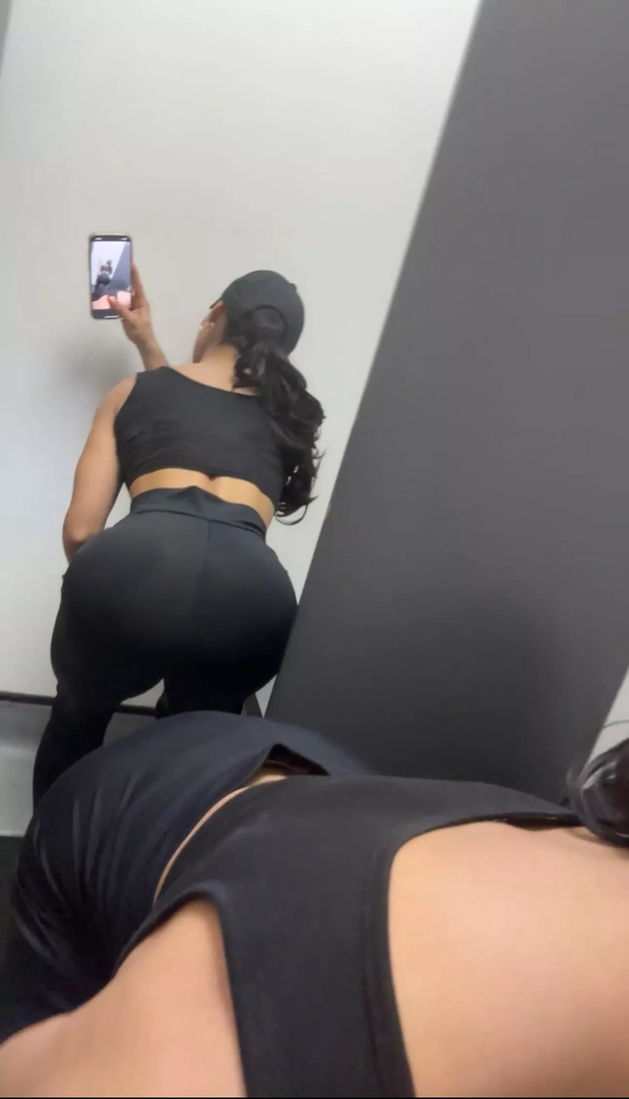 Can I squat on your face 