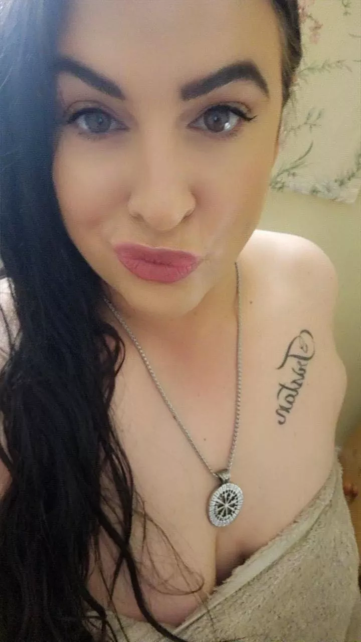 Can you guess what I’m listening to in the shower? 🤘