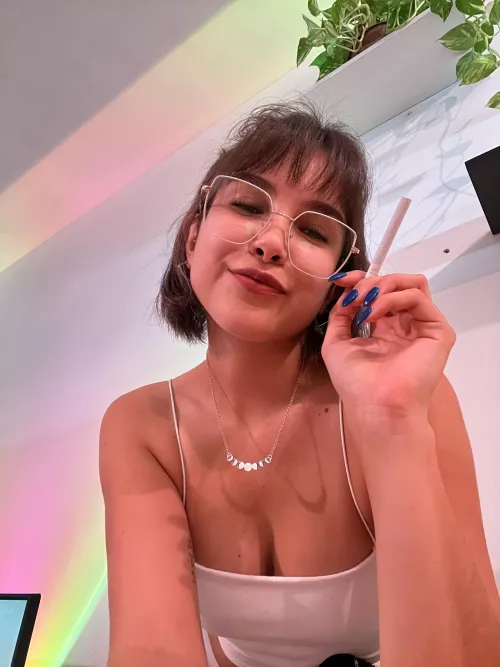 Come on, you have to light it on, it's sexier