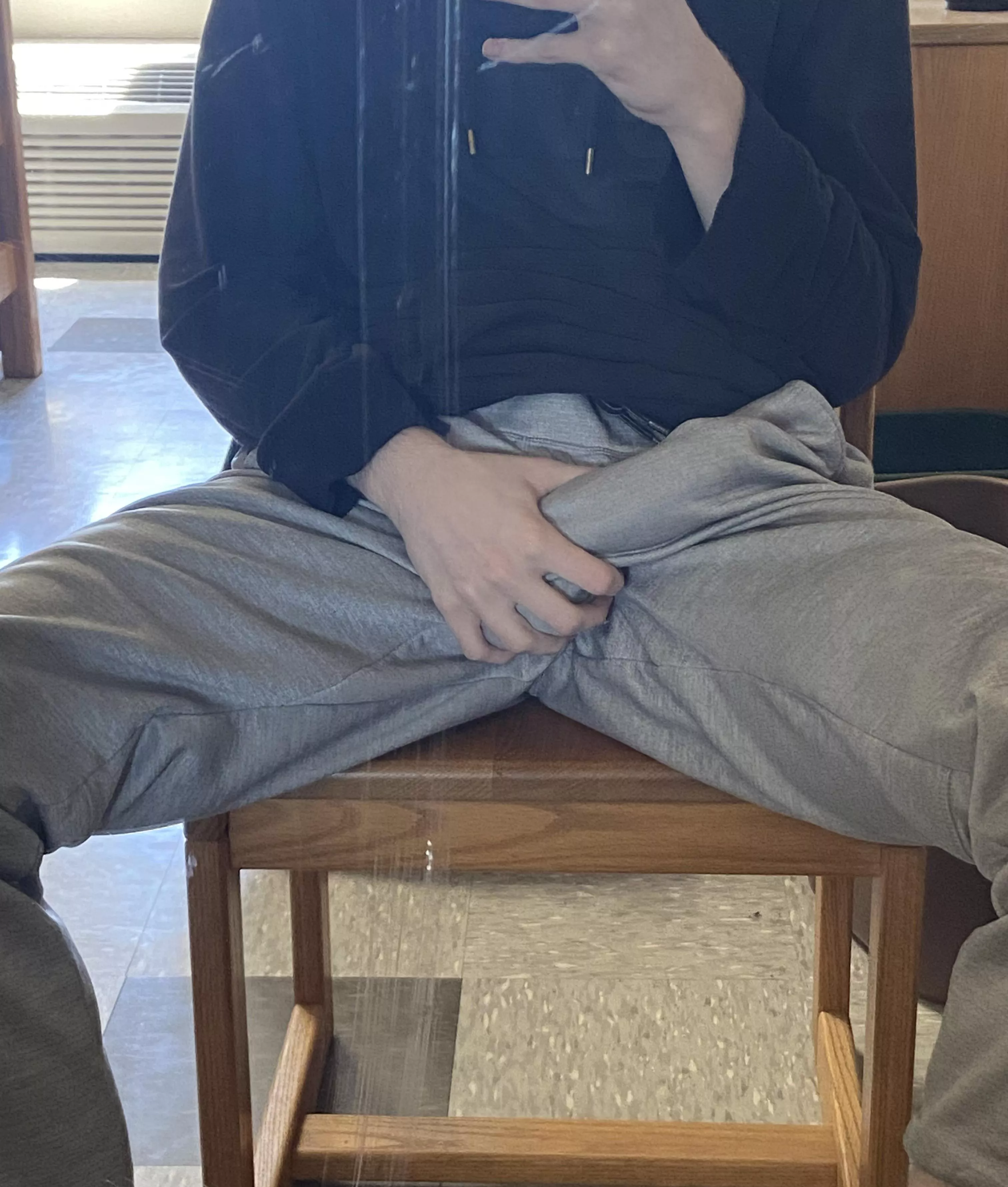 Do we like teen(19) bulges here