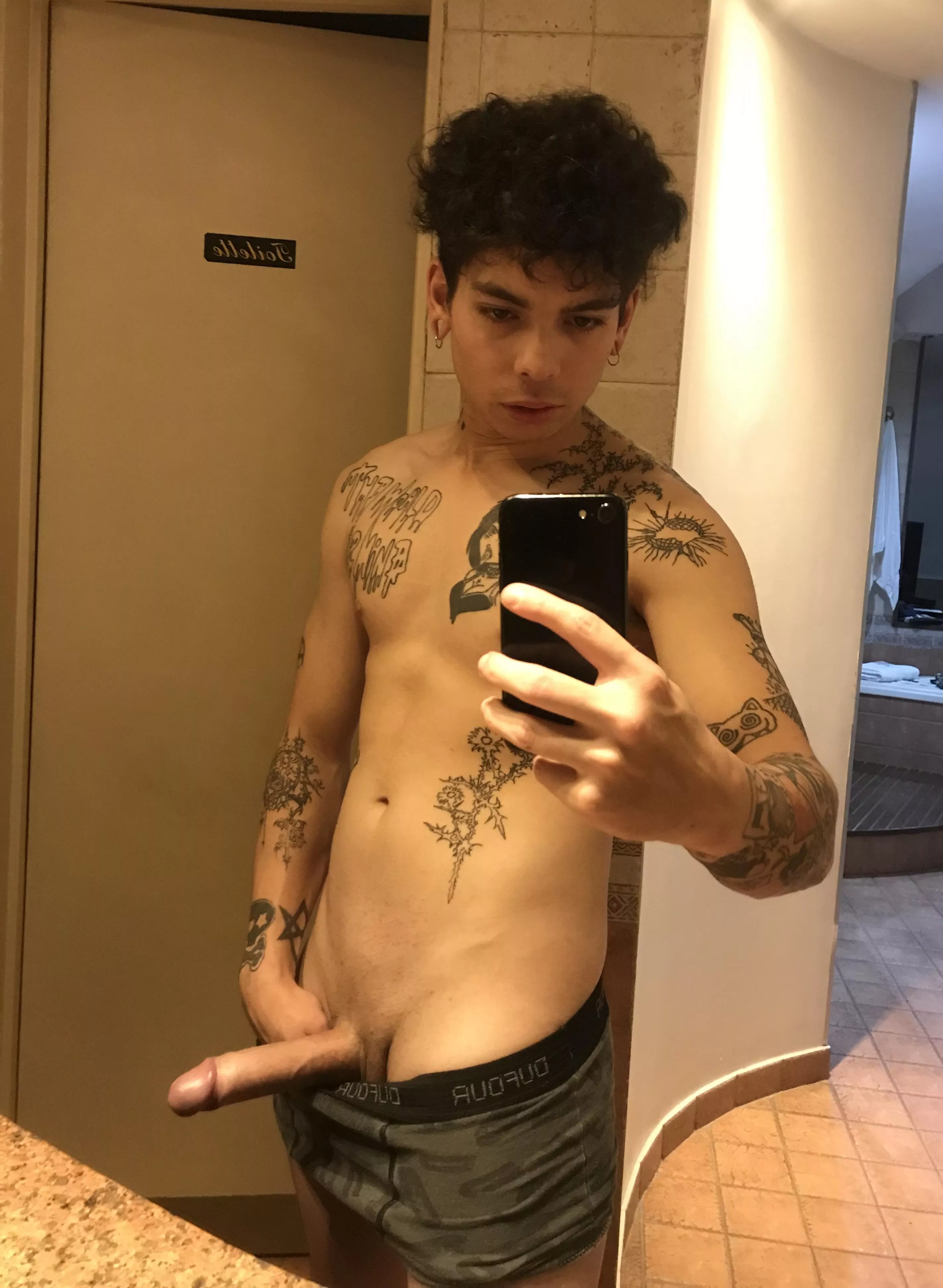 Does anyone like the ignorant style tattoo?