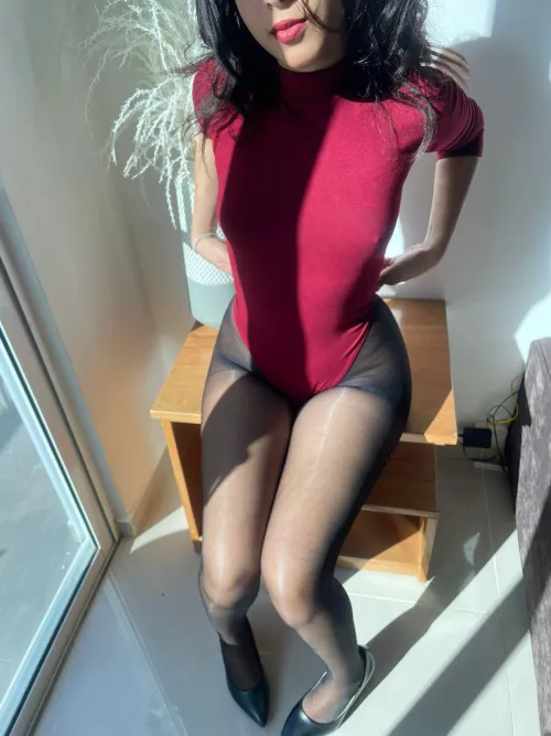 does it get you hard when 21yo wear bodysuit?