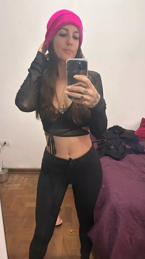 Ever wanted to experience a hot Mistress dominating you