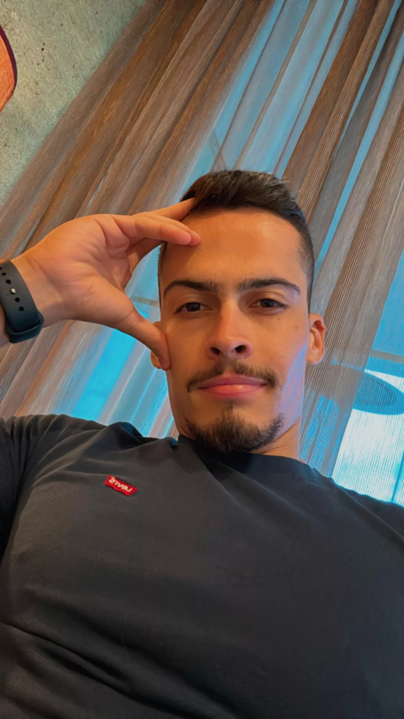 Happy Friday ! 🩵😉 Happy Friday ! 🩵😉