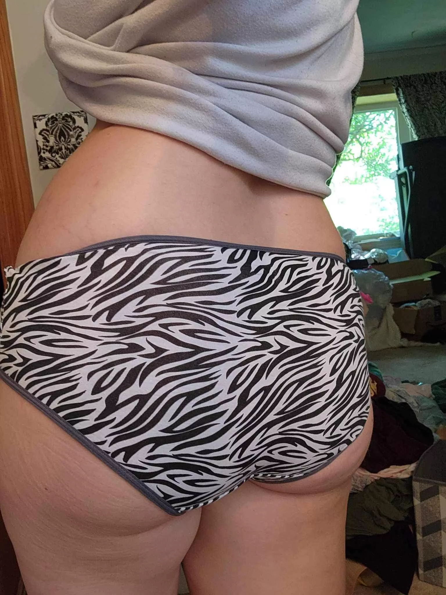 I am legit embarrassed by these. I get put in them for punishment. Maybe you guys think otherwise? I definitely wore a lot of zebra print growing up so zebra always makes me 🙈
