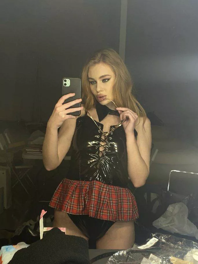 I just have one question, what pose do you want to take me?