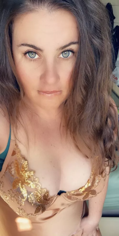 I ride horses for a living, so I excel at blowjobs of course…oh I’m good at riding things too.