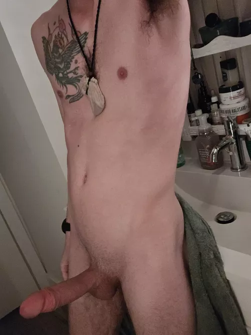 I wonder if anyone here will recognize me. Do you know me? 