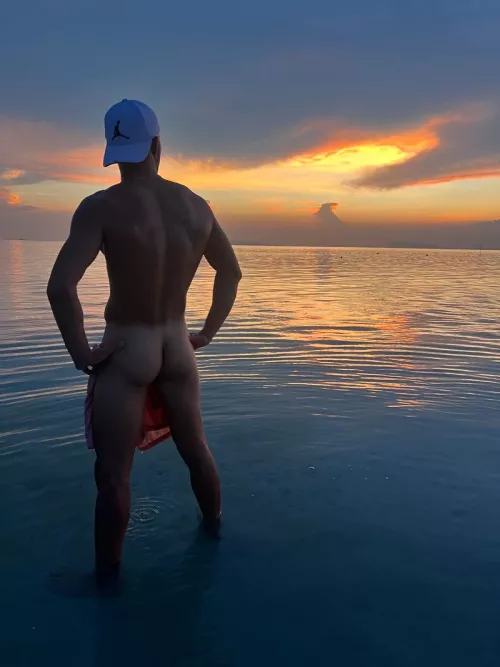 I'd like to be spanked right now.🤭