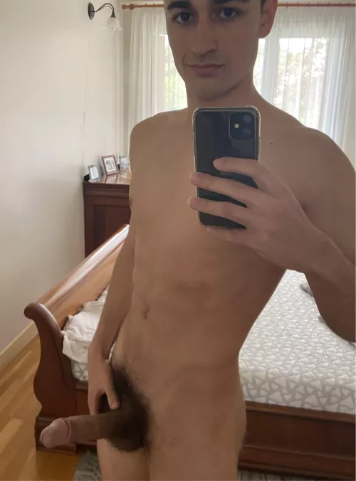 If you like me feel free to dm we’ll get to know each other ! :)