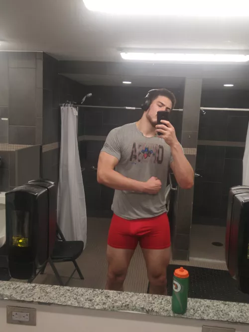 Ladies am I hot 🥵😩