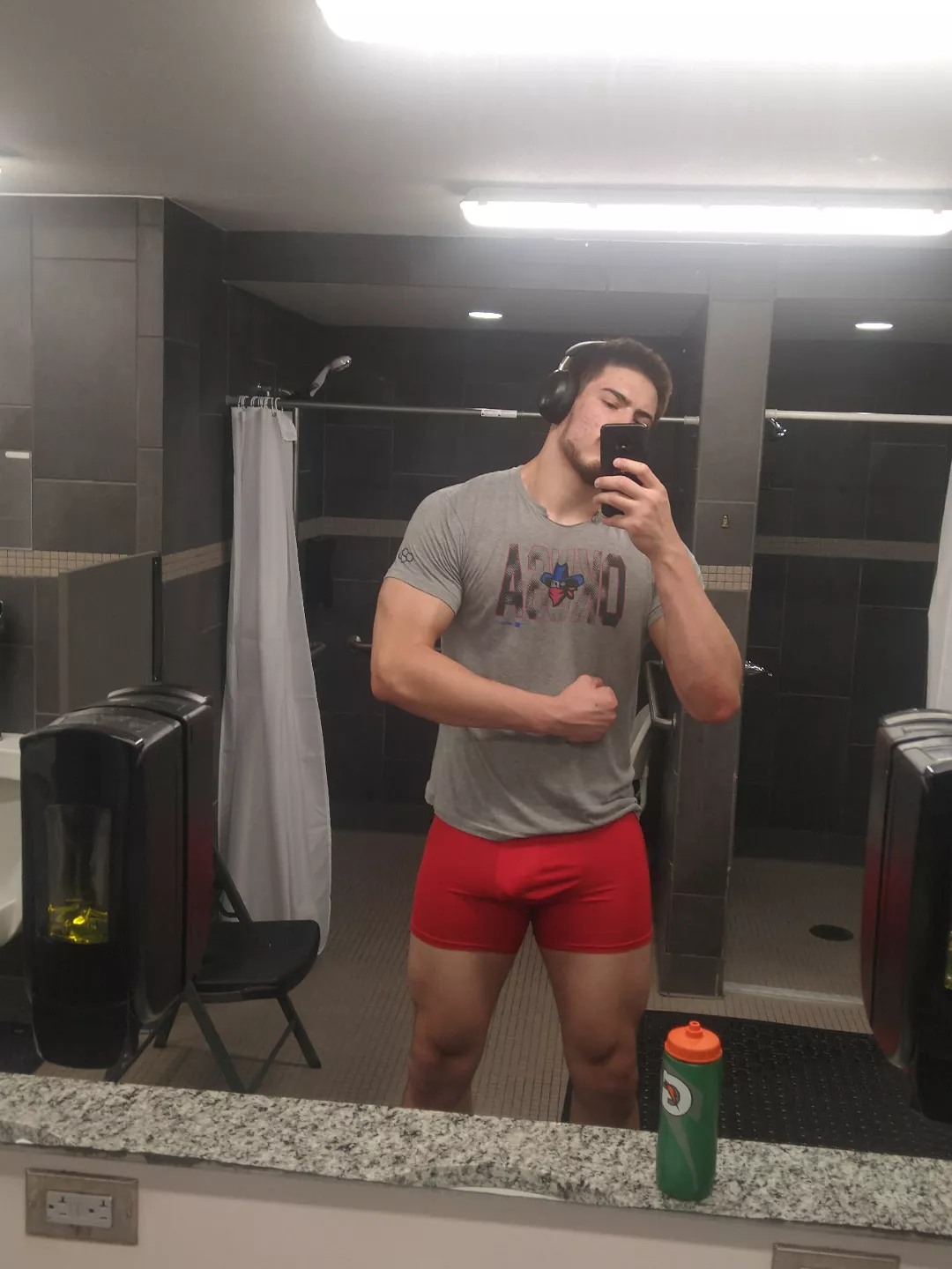 Ladies am I hot 🥵😩