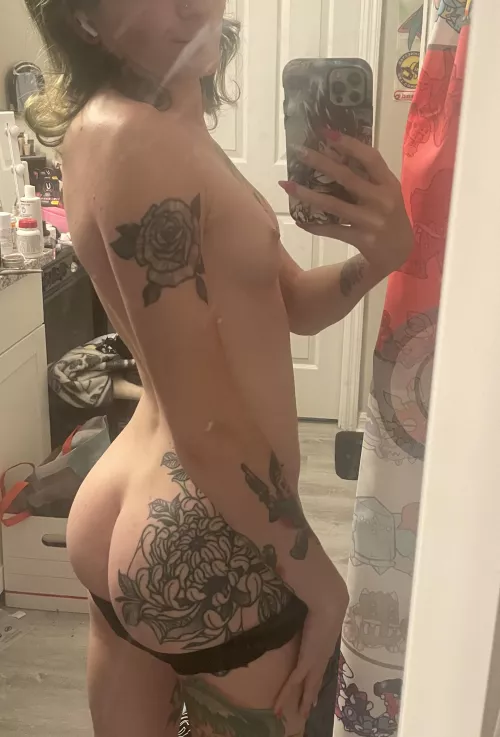 Messy bathroom selfie