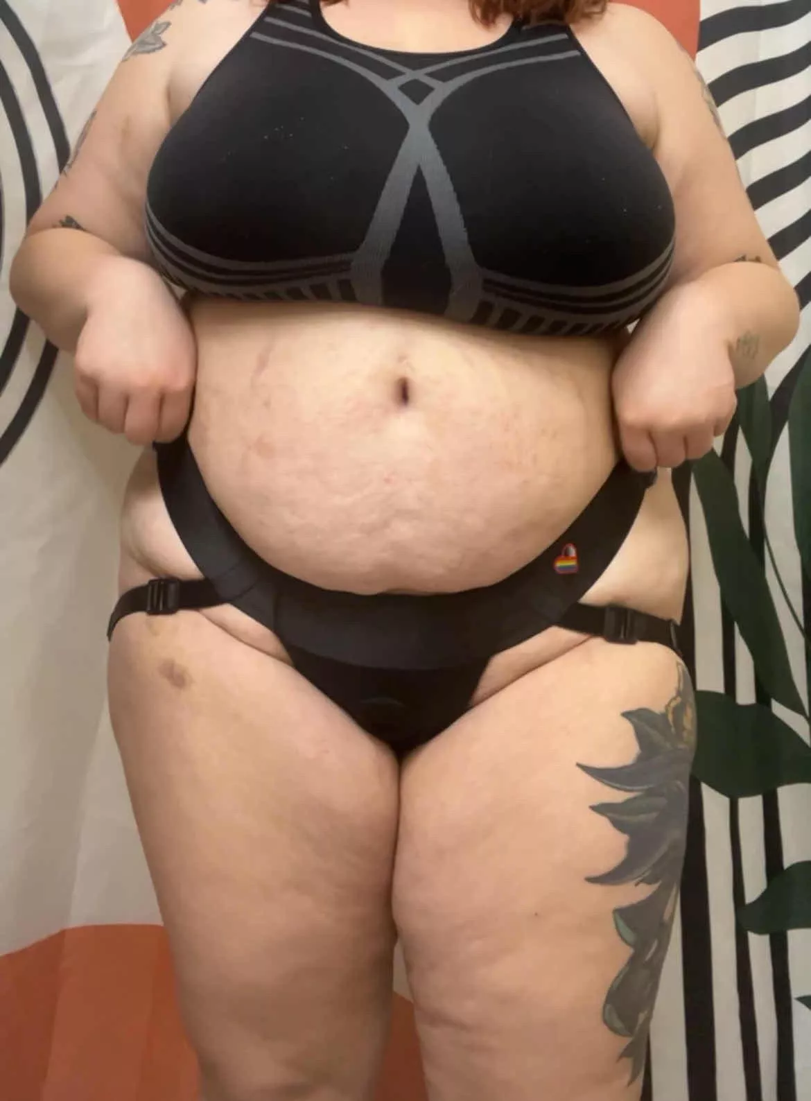 Mommy got a strap on 