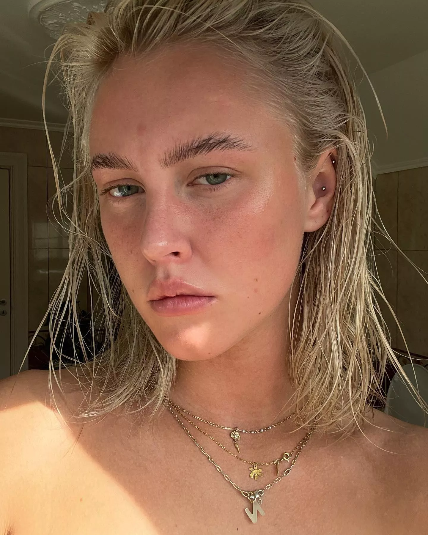 My morning look without makeup OC