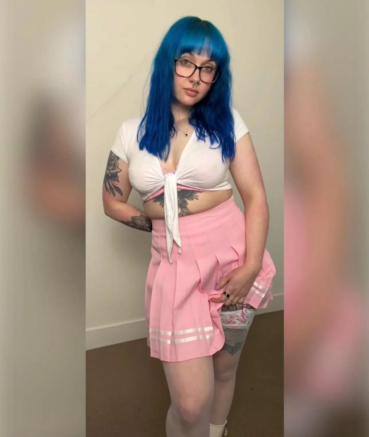 my new skirt is giving barbie vibes 💗