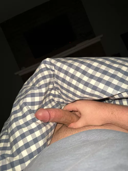 Need a horny smooth bottom to play with me snap: d_bboy23