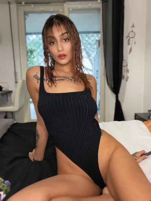 No makeup, ready to sit on it