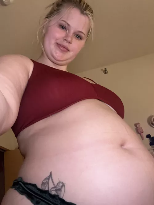 Seafood boil bloated belly 