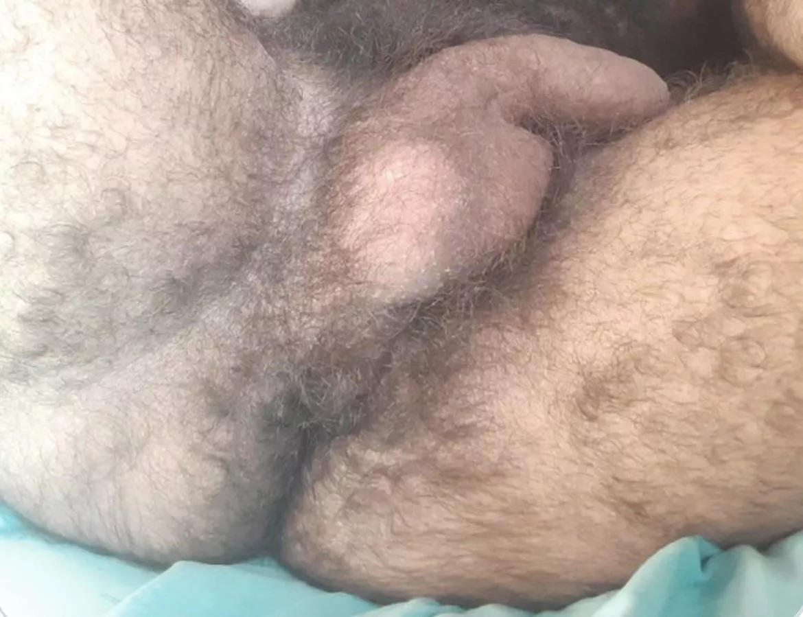 Smells like raw male sex pheromones