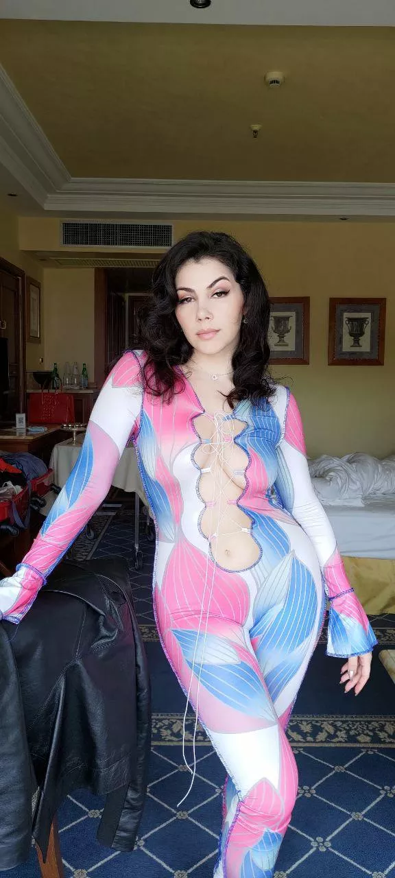 That navel🇮🇹😋🔥💦💦💦