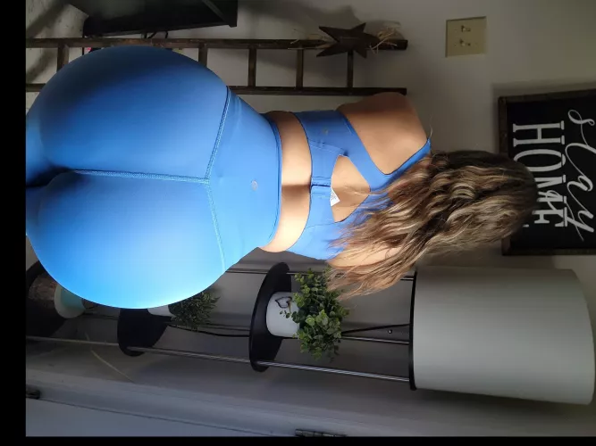 this teacher can take any kind of pounding.. wanna try [wbo oc]