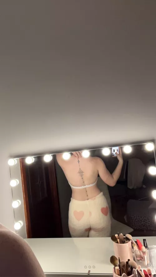 Who’s willing to give me back shots with my spine tattoo 