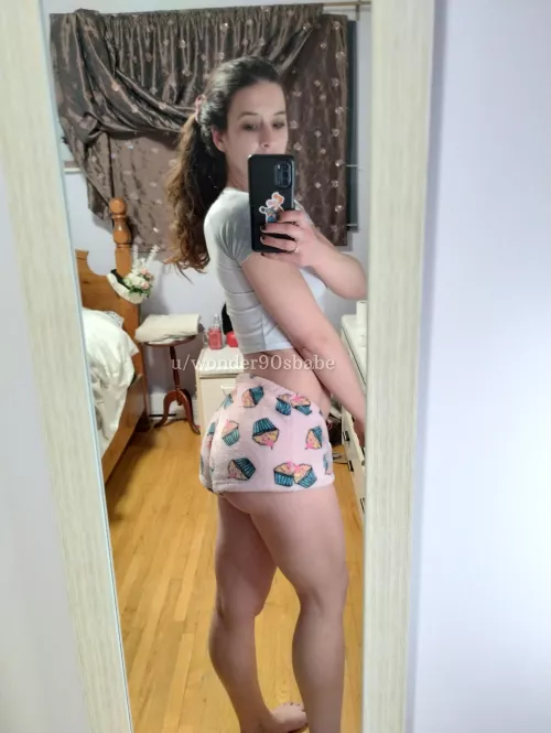 @wonder90sbabe follow me if you like Cupcakes 