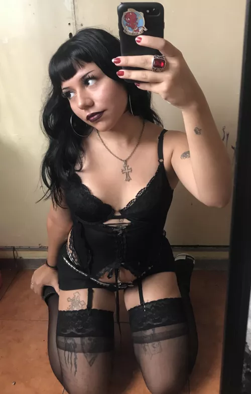 wore these tights just for you to rip them off. lol