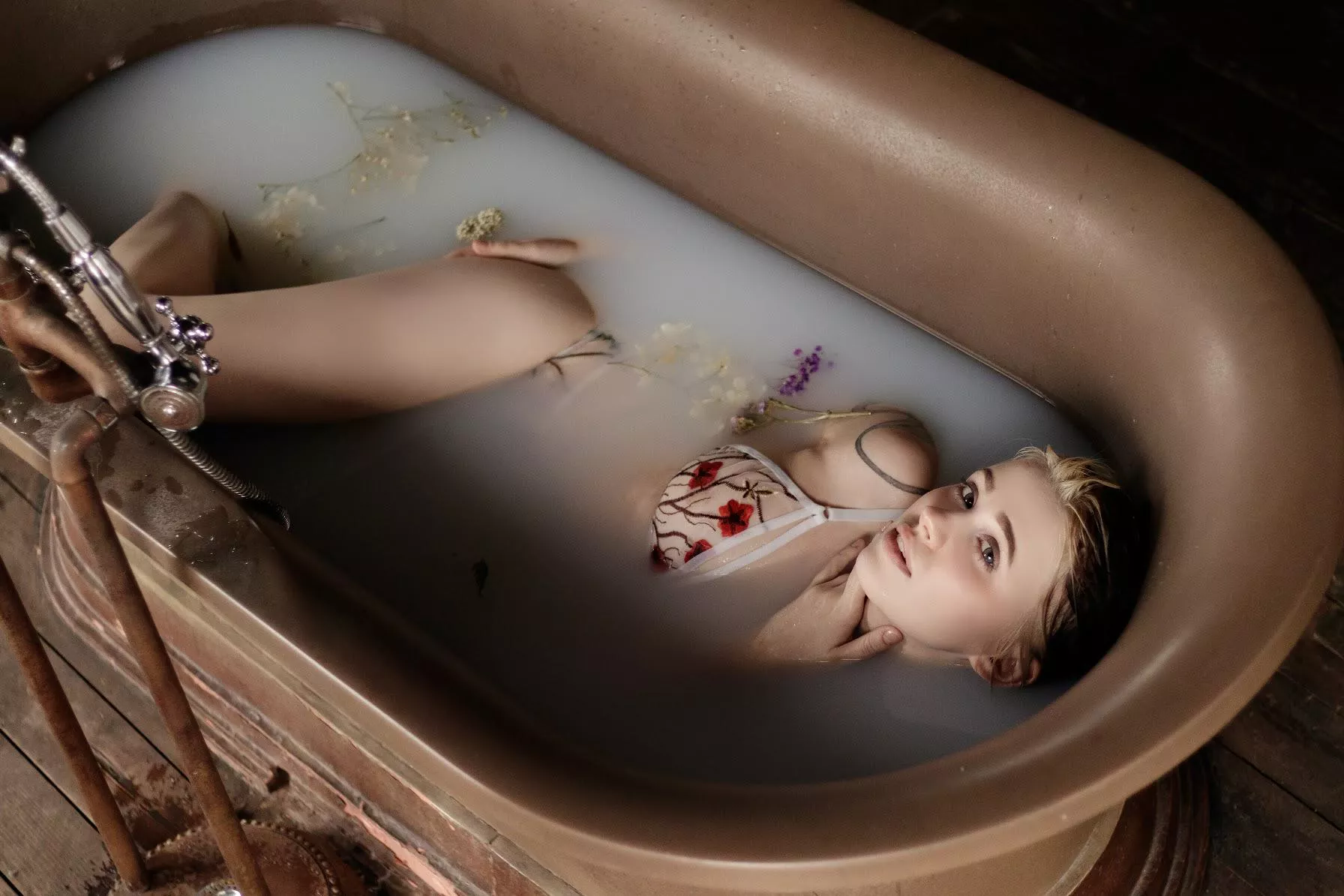 Would you come to tub with me?