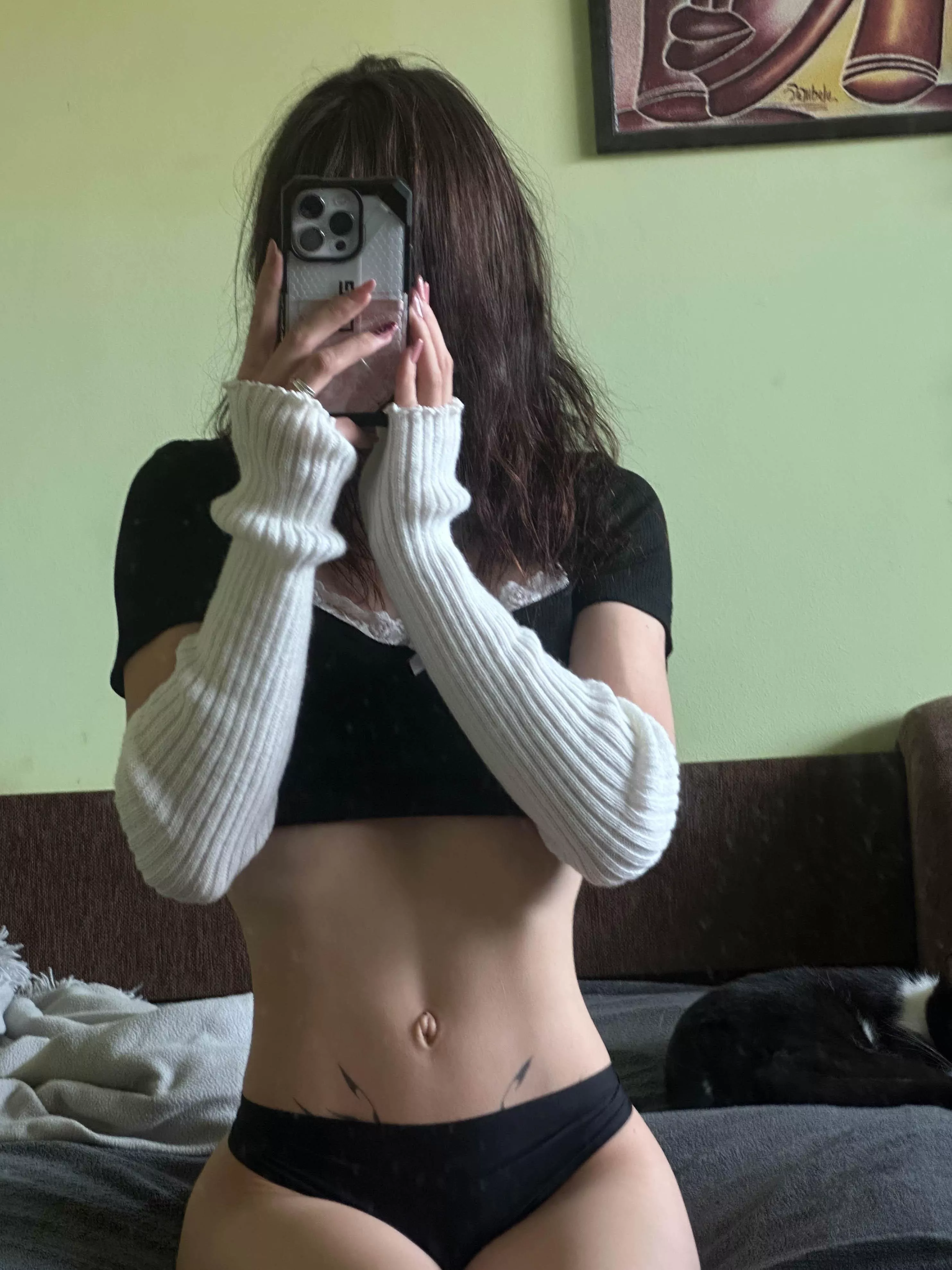 You can touch my little navel gently