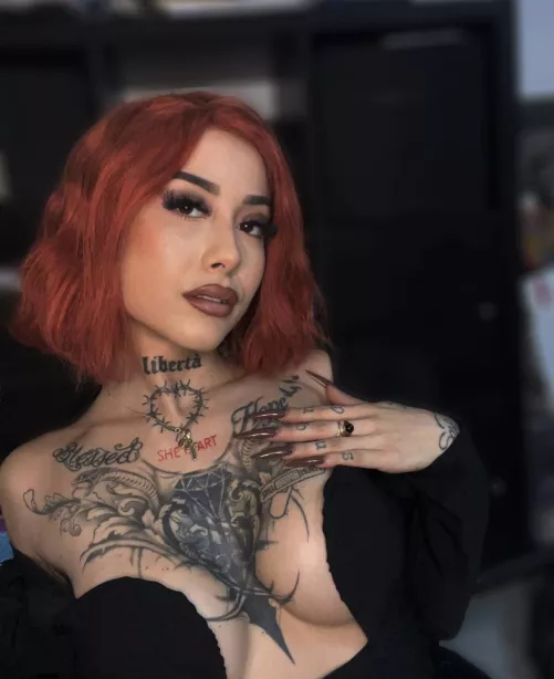 You can't go wrong with a tatted girl