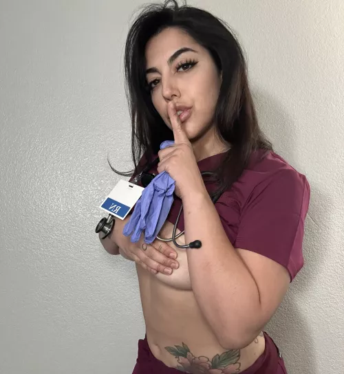 You walk by the room and see this. What you doing 😏