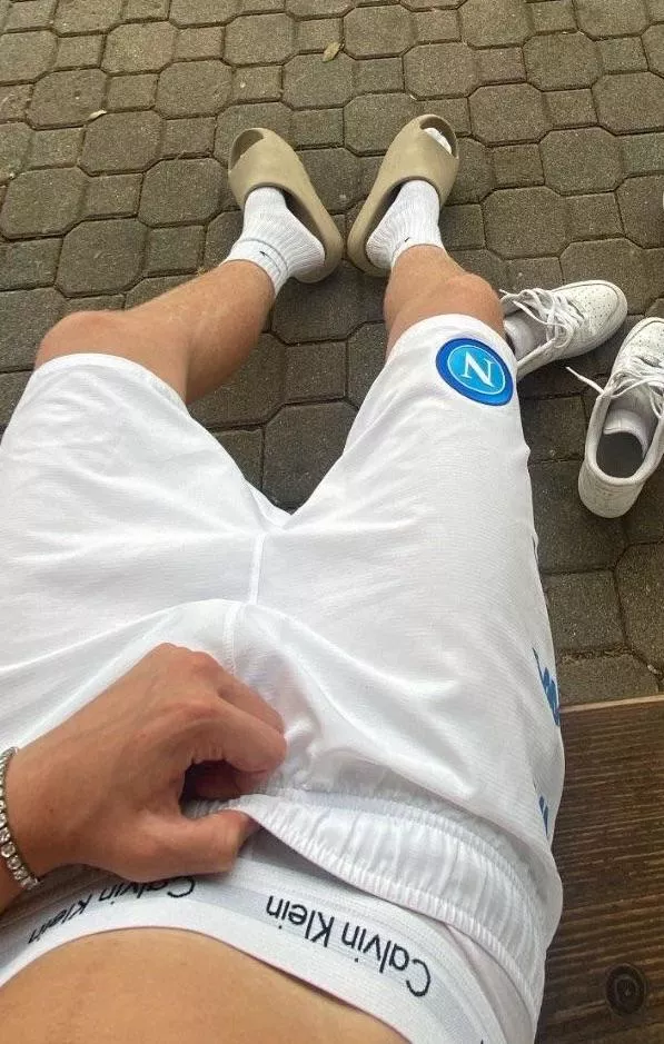 18 german, fit, hung and straight stud. snap: leo.40545