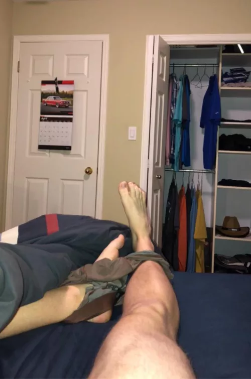 23 horny college bro looking for the same. Hmu @Rymank5