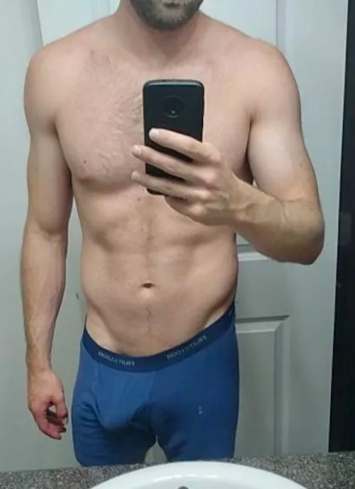 35 came home to the wife cheating last night in our bed, DMs open 