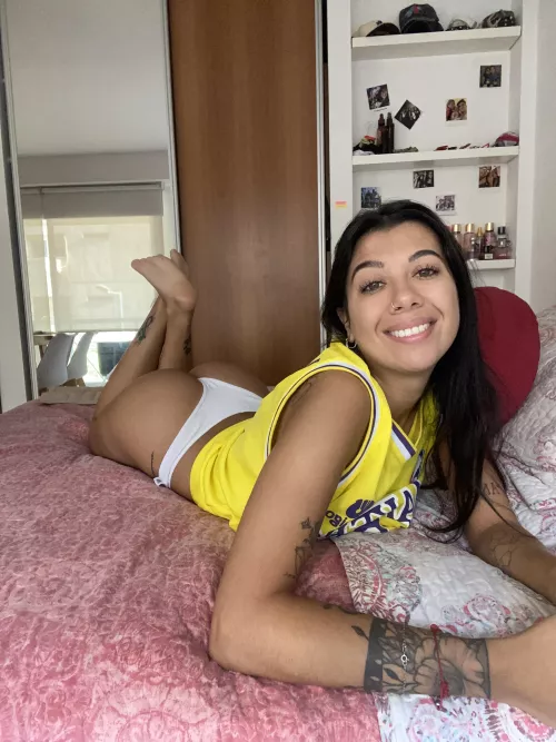 4'11 little and some boys at school call my but small... is it really that small?