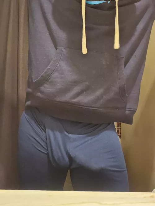 All these bulges got me 🍆