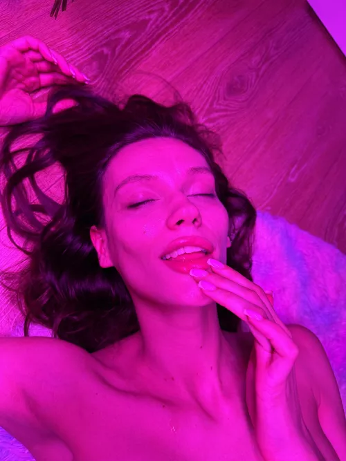 Because of the color, you can't see the semen on my face, but I laughed that a drop went up my nostril hahahah.