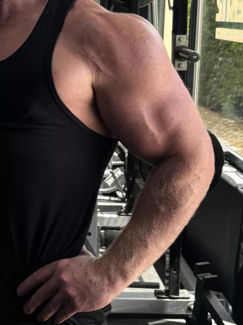 Big Daddy arms!