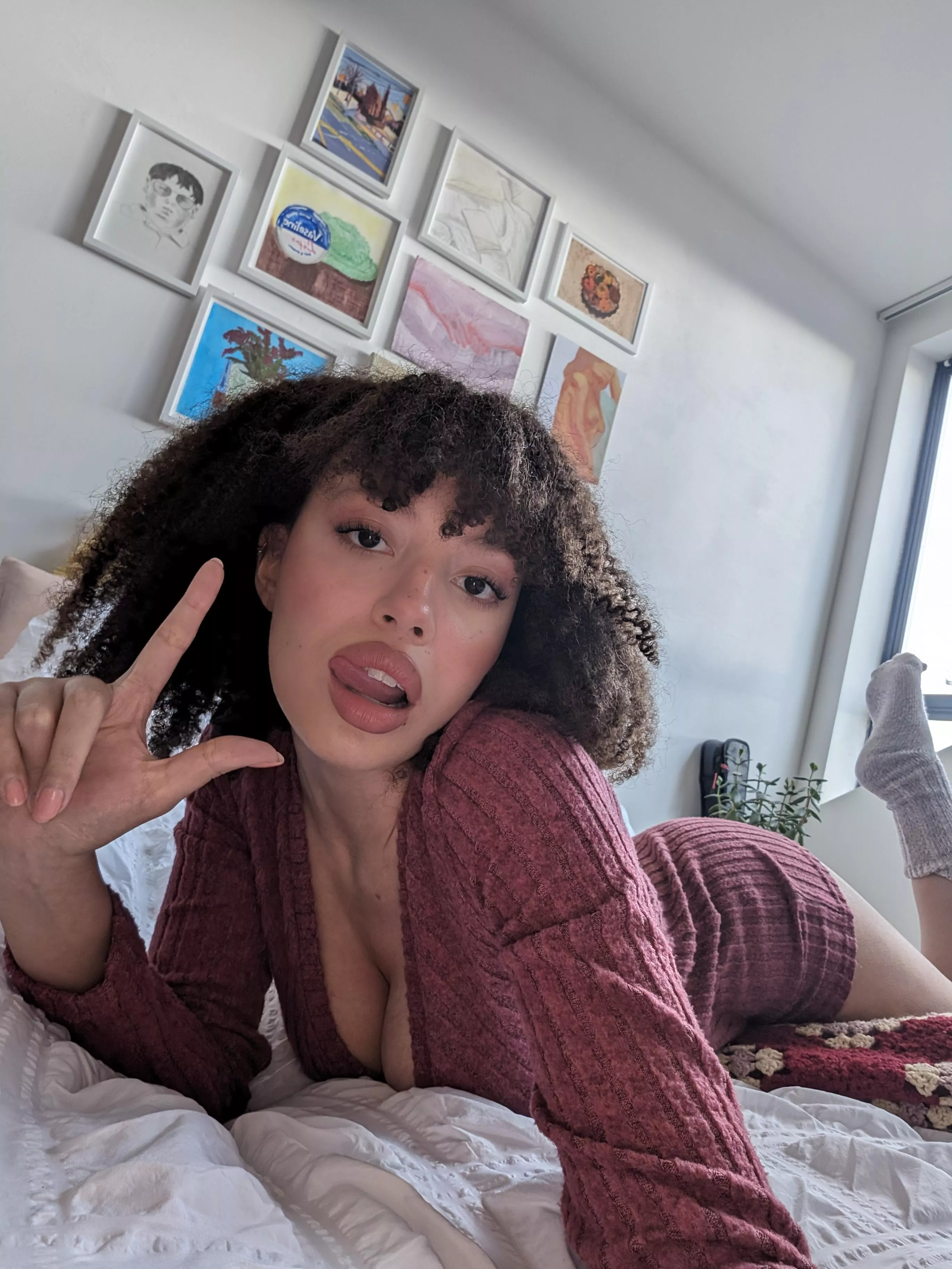 Brave enough to have a sleepover with me ? 🤭