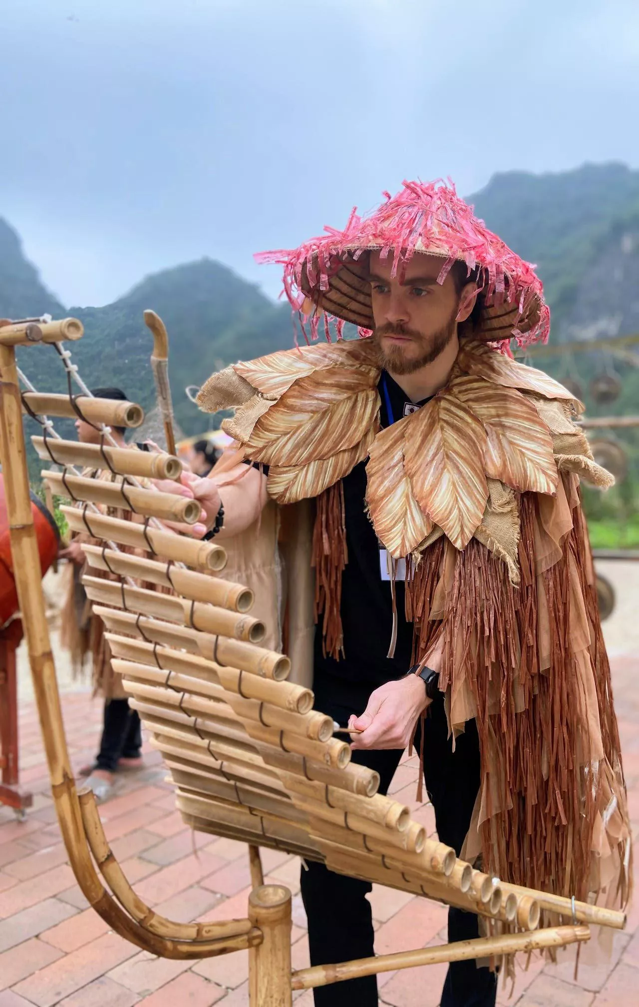 creating a symphony 😁😁 creating a symphony 😁😁