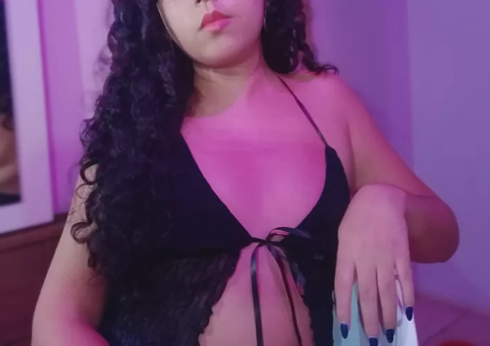 Cute top for braless and boobless girls :p