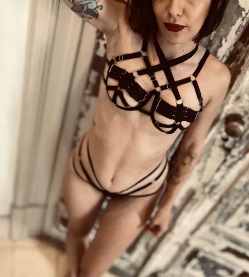 Dark and hot girl 🖤🔥