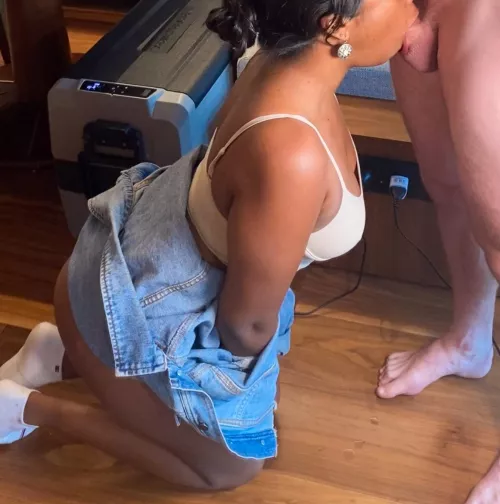 Deepthroating and gagging all over the hotel floor 