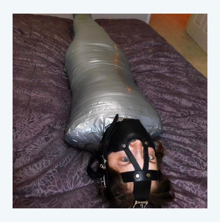 Fantasy #127 it's my day off but daddy still has ro work. Good news, he works from home. Bad news... He told me that he didn't trust me to not touch myself and that I was too noisy. Lunch break can't home soon enough.